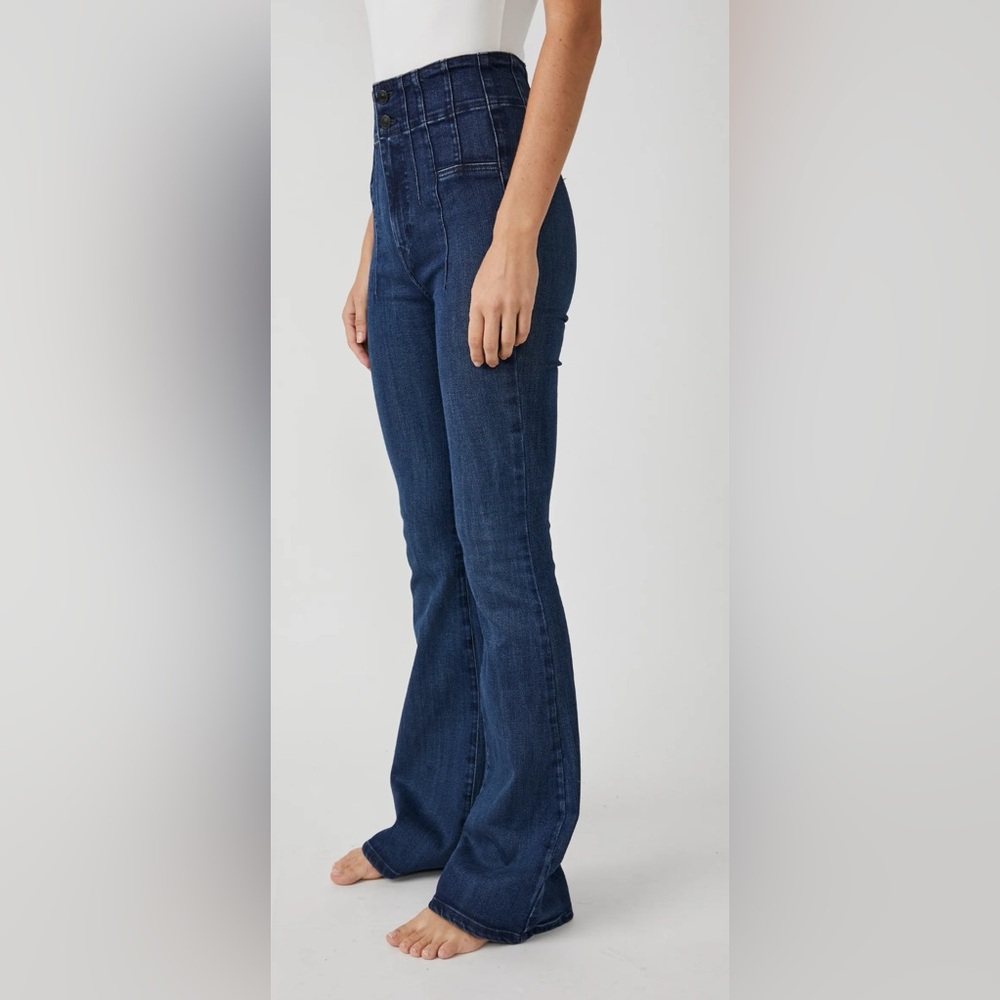 We The Free Jayde Flare Jeans Size 31 - Picture 3 of 7